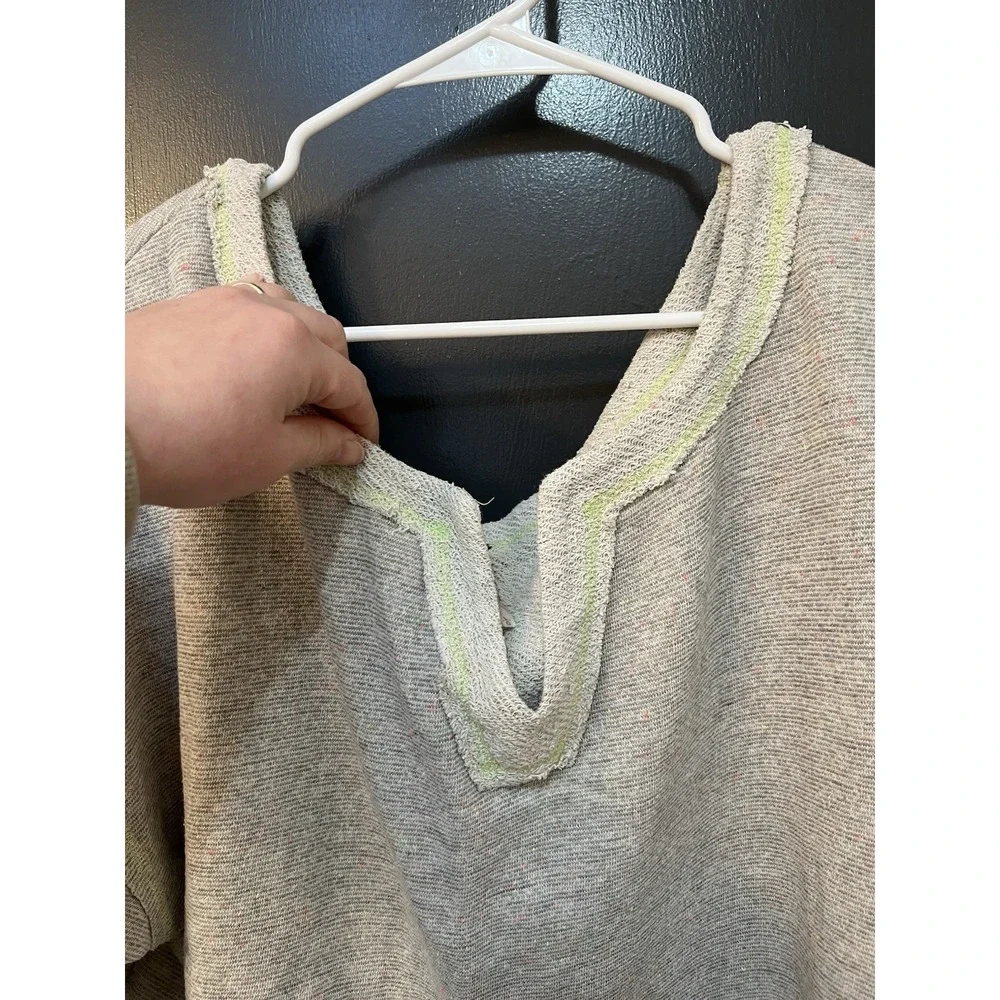 Free People Sz L Gray Speckled Short Sleeve Sweater Top Womens